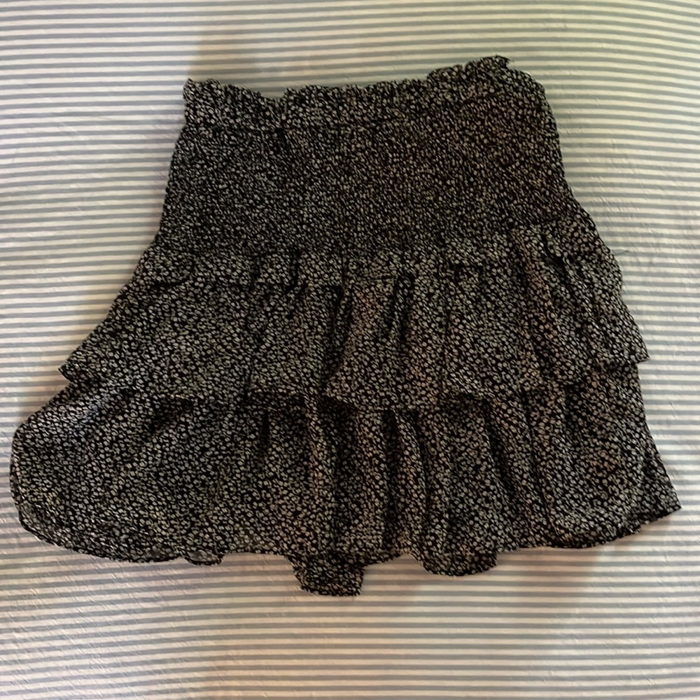 Black floral ruffle tiered mini skirt